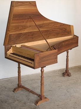 Italian single-manual harpsichord in outer case